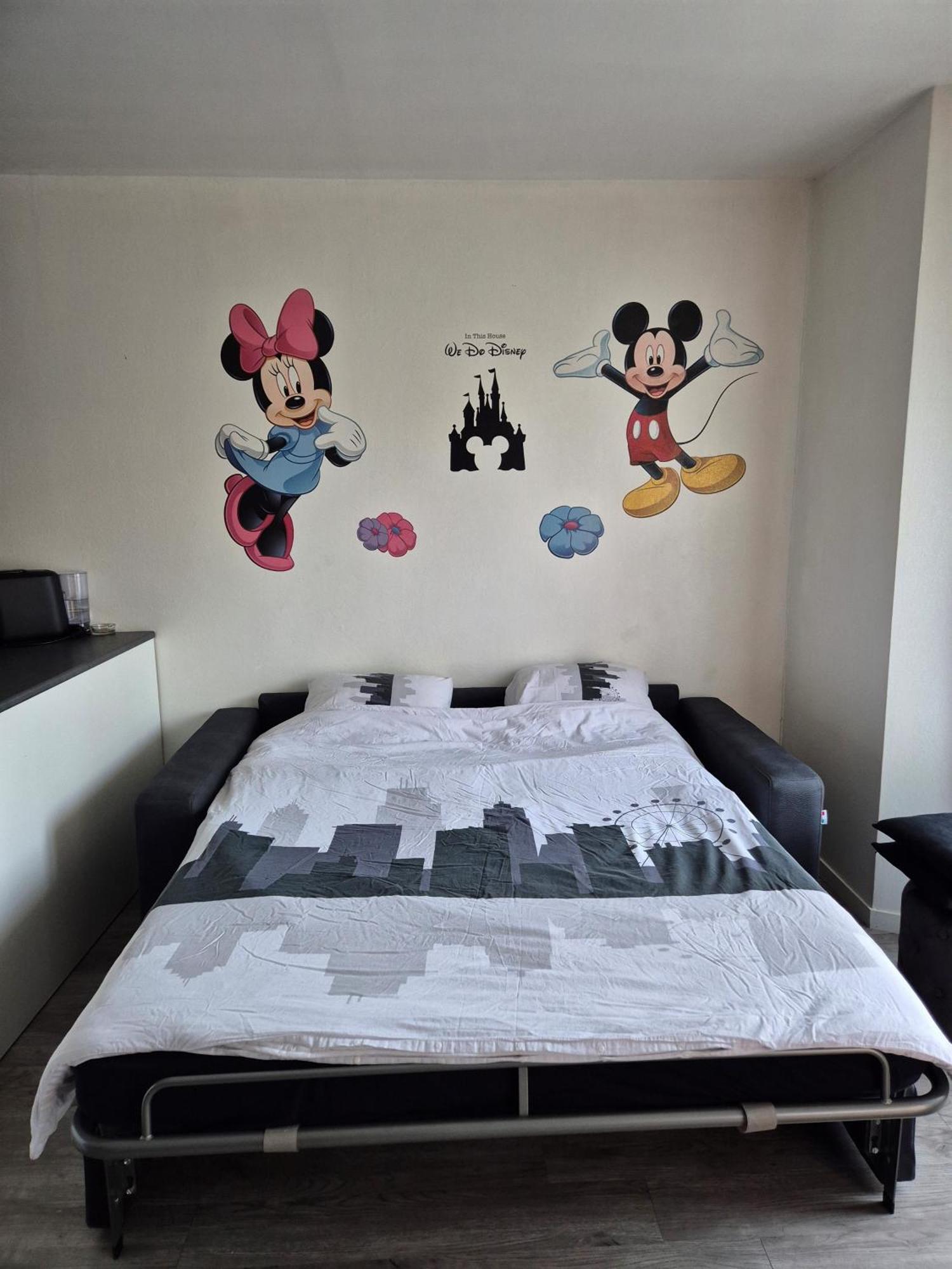 Studio A 2 Pas De Disneyland Esbly Exteriör bild